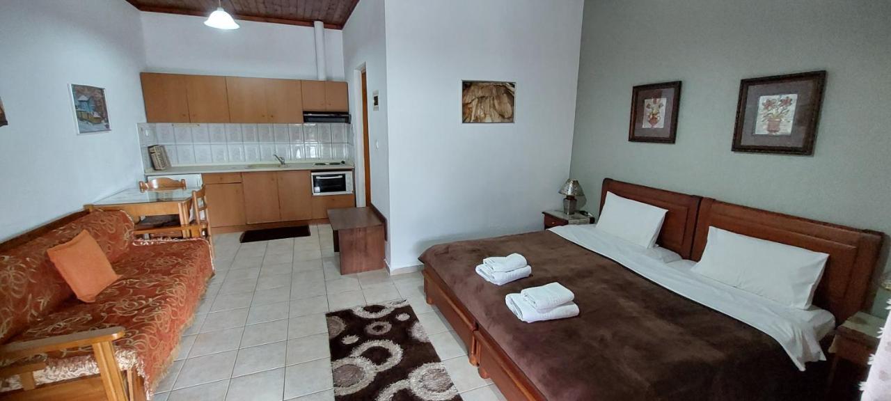 Galini Apartment Loutraki  Exterior photo