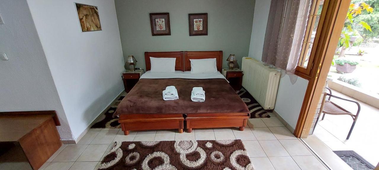 Galini Apartment Loutraki  Exterior photo
